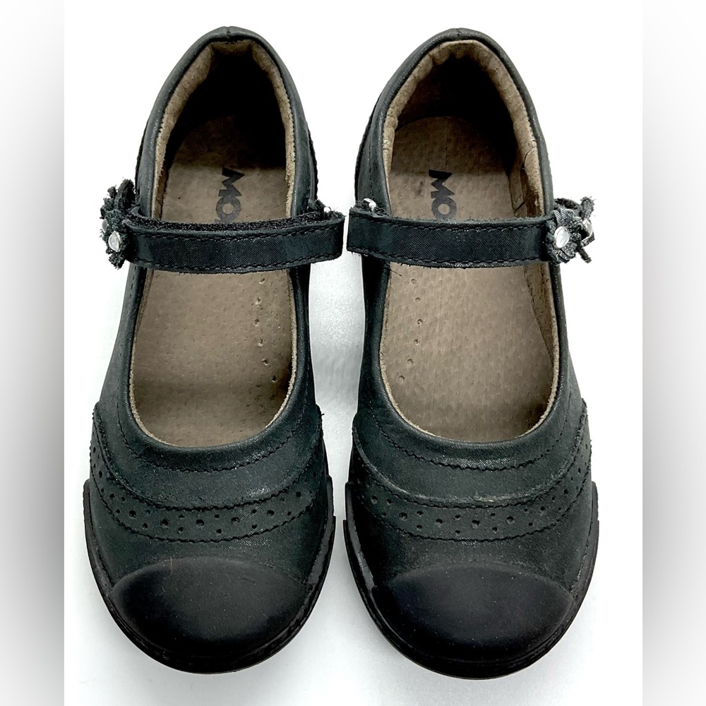 Mod 8 from France girls glimmering leather black Maryjane. EURO 26 USA 9.5 NWB